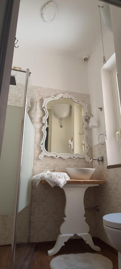 Interno12 * Palerme